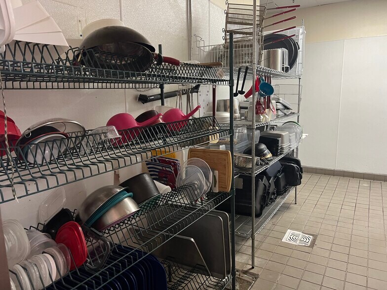 More Photos Of 7205 S Broadway Ave, Tyler Fast Food For Lease