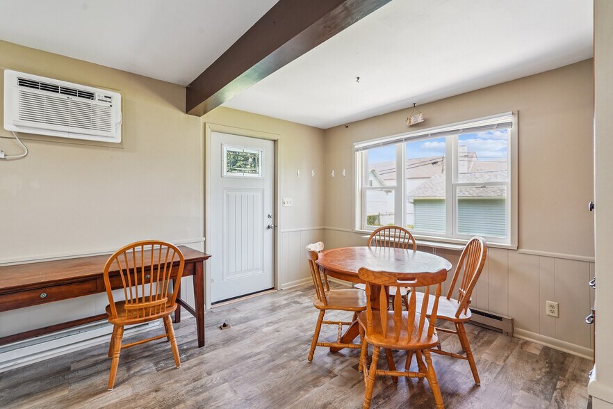 More Photos Of 920 High St, Grinnell Apartments For Sale