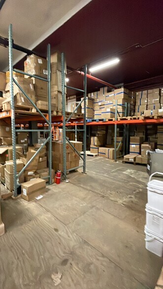 More Photos Of 8949 129 St, Richmond Hill Warehouse For Lease
