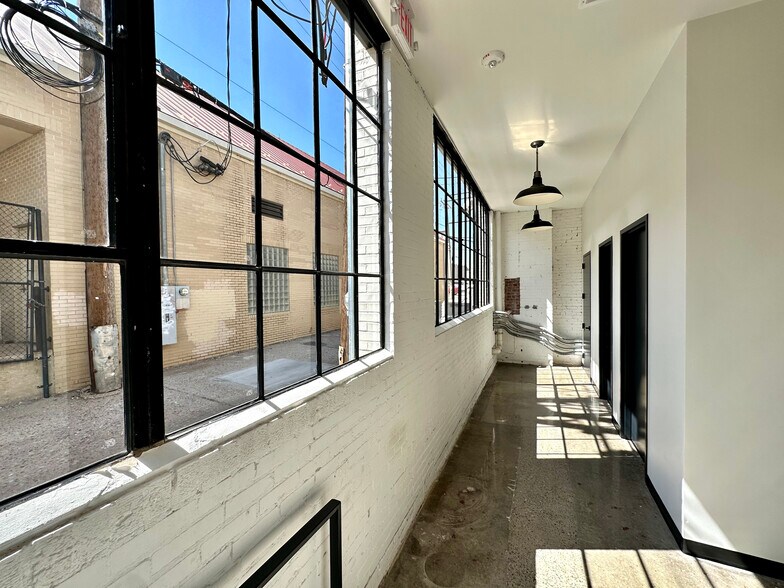 More Photos Of 801 N Broadway Ave, Oklahoma City Storefront Retail Office For Lease
