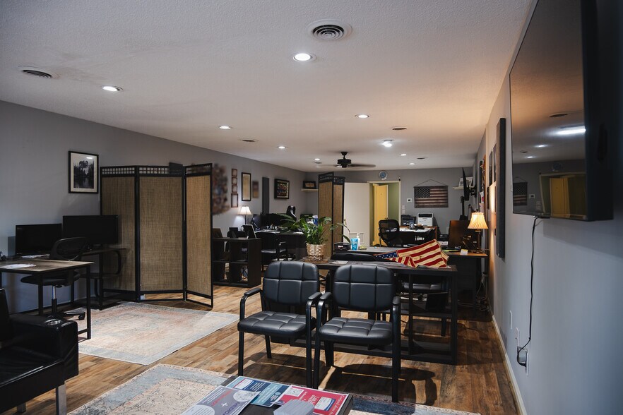 More Photos Of 512-522 S Caldwell St, Brevard Office For Sale