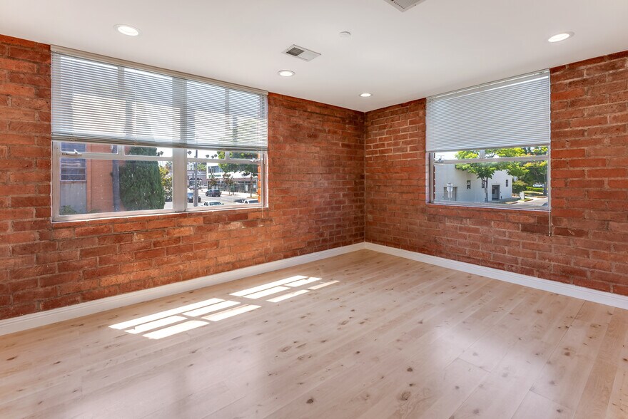 More Photos Of 9024 W Olympic Blvd, Beverly Hills Office For Lease