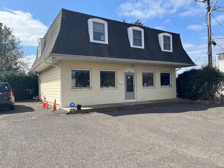 Primary Photo Of 2917 E State St, Trenton Office For Lease