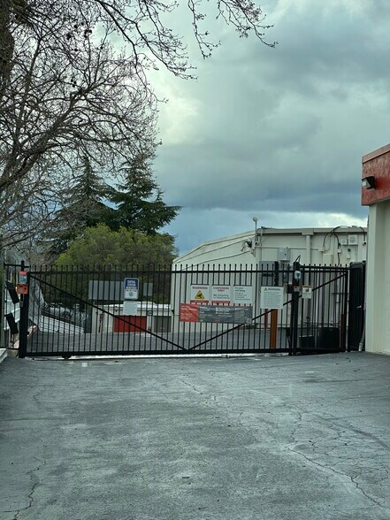 More Photos Of 6380 Tupelo Dr, Citrus Heights Unknown For Lease