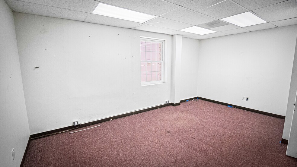 More Photos Of 236-242 Pine Ave, Long Beach Storefront Retail Office For Lease