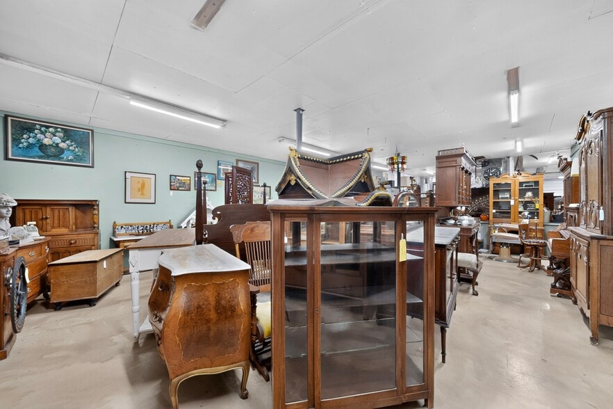 More Photos Of 2906 4th St NW, Albuquerque Warehouse For Sale