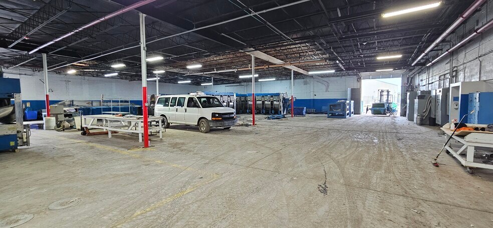 More Photos Of 2320 NW 147th St, Opa-locka Warehouse For Lease