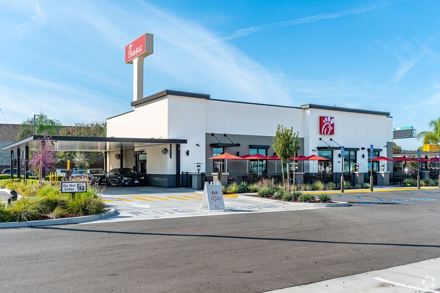 Primary Photo Of 3340 Santa Anita Ave, El Monte Fast Food For Sale