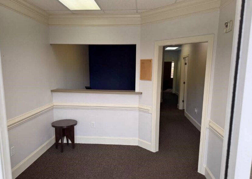 More Photos Of 16315 Northcross Dr, Huntersville Medical For Lease