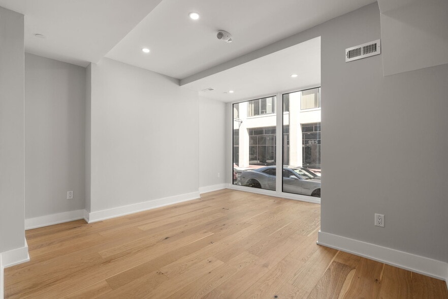 More Photos Of 228-230 Friend St, Boston Storefront Retail Office For Sale