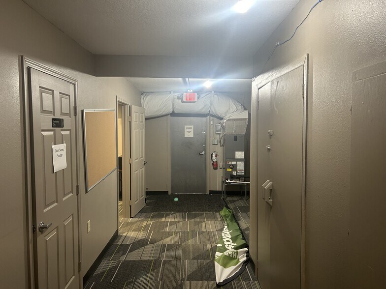 More Photos Of 2413 Crill Ave, Palatka Office For Sale