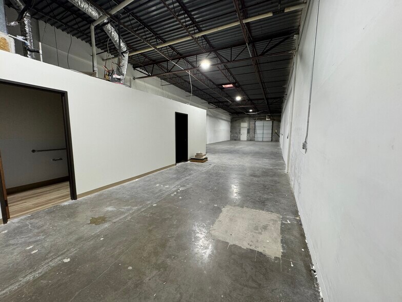 More Photos Of 3801 N Interstate 35, Denton Storefront Retail Office For Lease