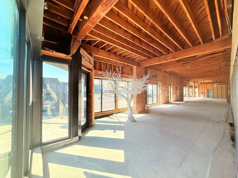 More Photos Of 463-467 S La Brea Ave, Los Angeles Storefront Retail Office For Sale