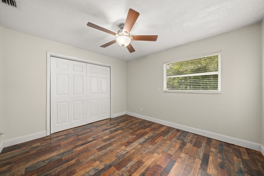 More Photos Of 1000 S Lake Anoka Blvd, Avon Park Multifamily For Sale