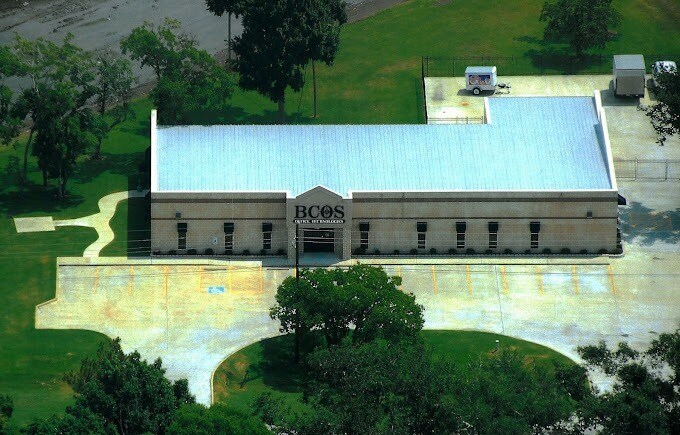 More Photos Of 1111 Anchor Rd, Angleton Light Distribution For Lease