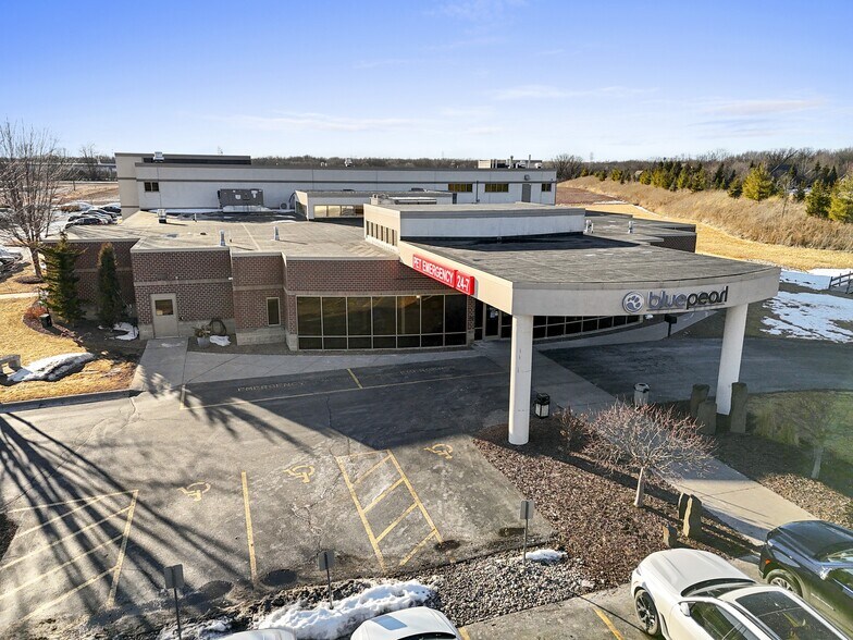 More Photos Of 4706 New Horizons Blvd, Appleton Medical For Sale