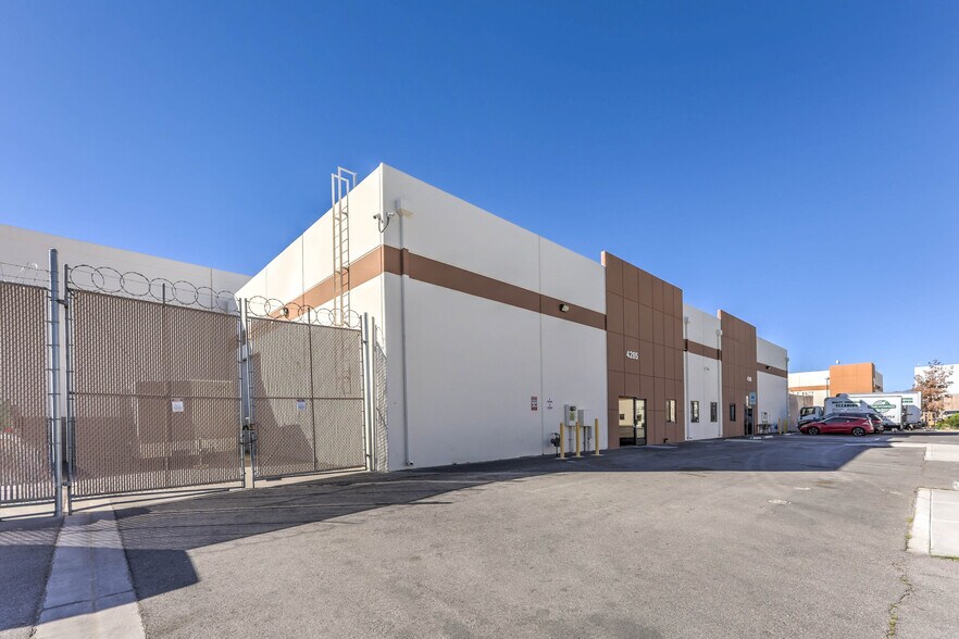 More Photos Of 4285 W Post Rd, Las Vegas Warehouse For Sale