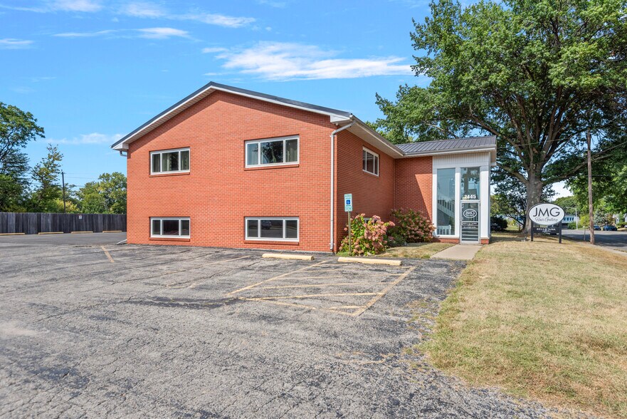 More Photos Of 2445 S 5th St, Springfield Office For Sale