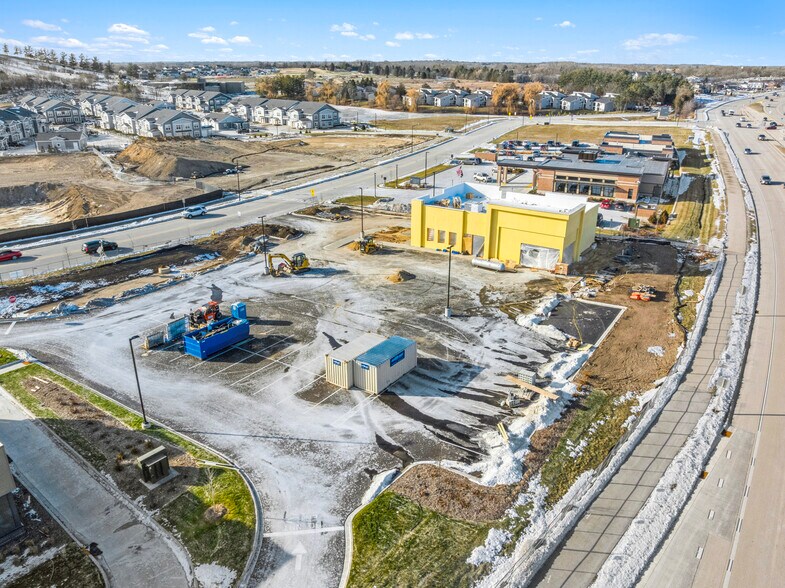 More Photos Of 1295 Olympia Fields Dr, Oconomowoc Restaurant For Sale