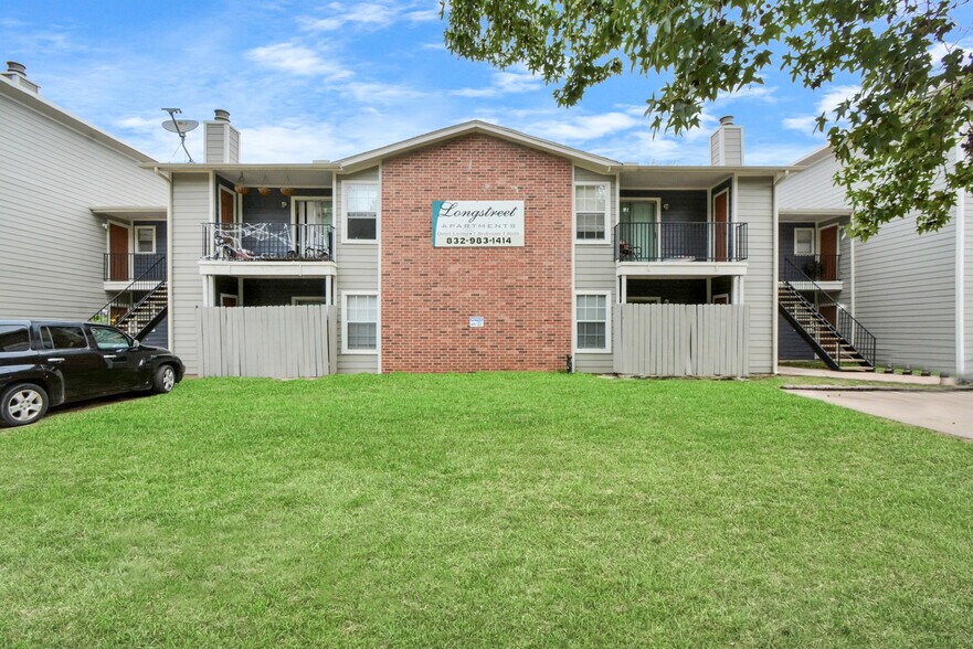 More Photos Of 214 Longstreet Rd, Willis Apartments For Sale