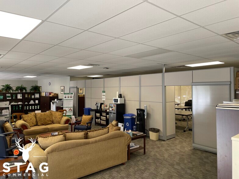 More Photos Of 1716 Scripture St, Denton Office Residential For Lease