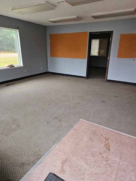 Primary Photo Of 3387 N Clare Ave, Harrison General Retail For Lease