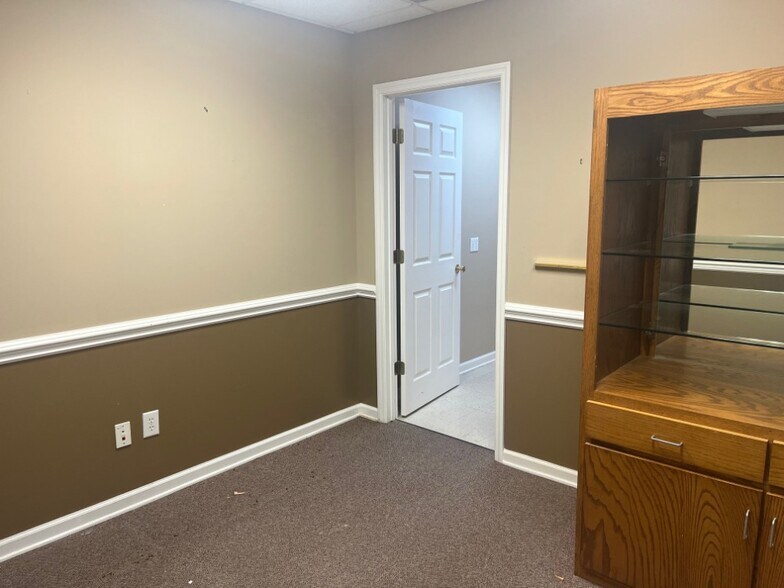 More Photos Of 2020 Cowan Hwy, Winchester Loft Creative Space For Lease