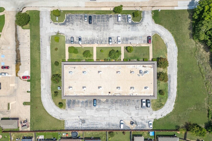 More Photos Of 2701 Osler Dr, Grand Prairie Medical For Sale