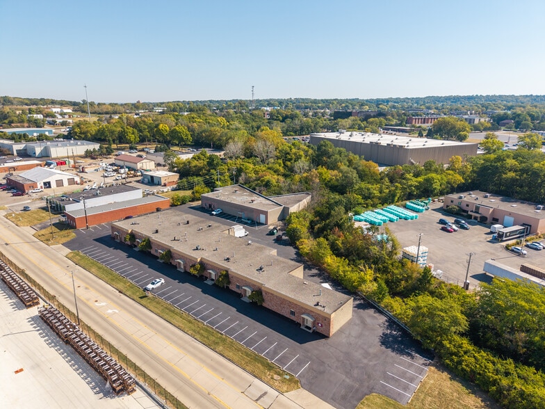 More Photos Of 3300-3312 Encrete Ln, Dayton Light Manufacturing For Lease