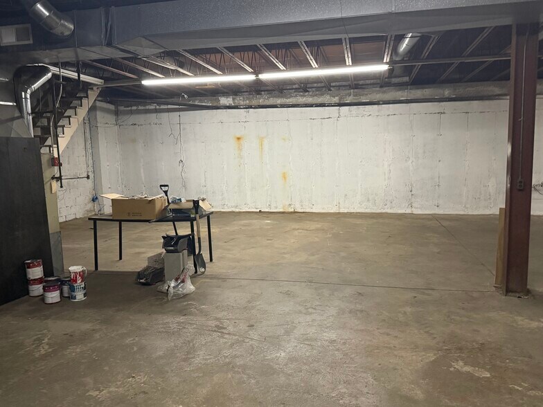 More Photos Of 461 Bridgeport Ave, Milford Unknown For Lease