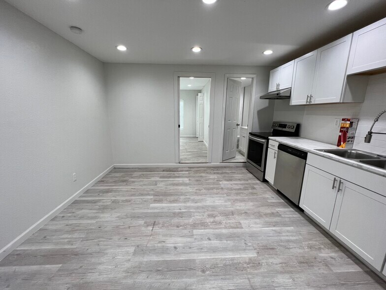 More Photos Of 3845 k-ville avenue, Auburndale Apartments For Sale