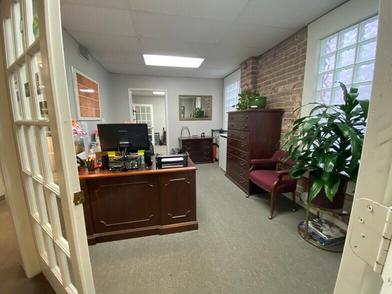 More Photos Of 212 N Main St, Sand Springs Office For Sale