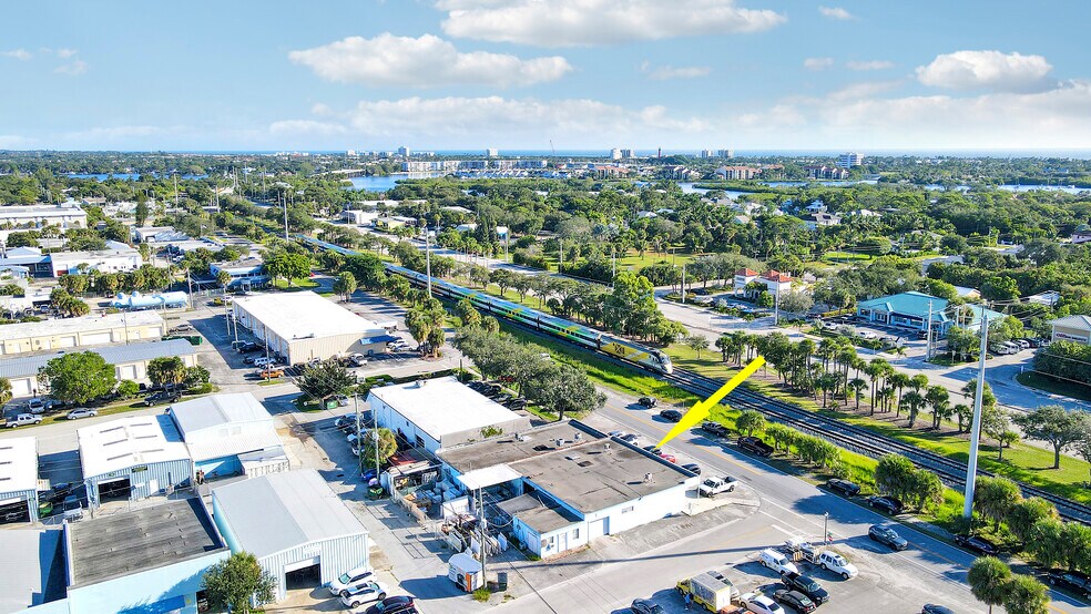 More Photos Of 101 Fern St, Jupiter Showroom For Sale