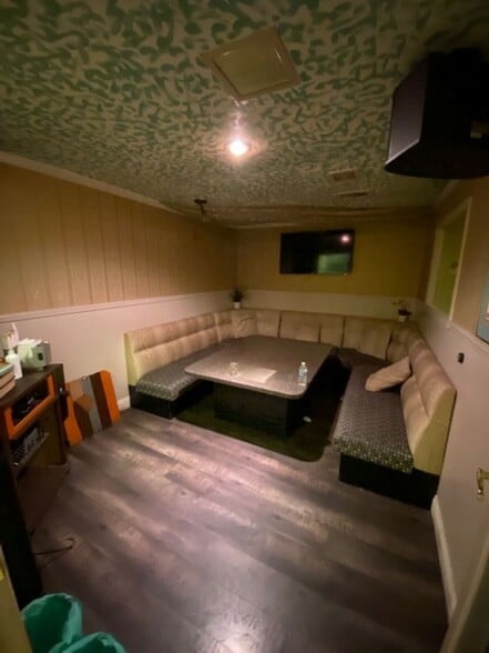 More Photos Of 3176-3188 W 8th St, Los Angeles Apartments For Lease