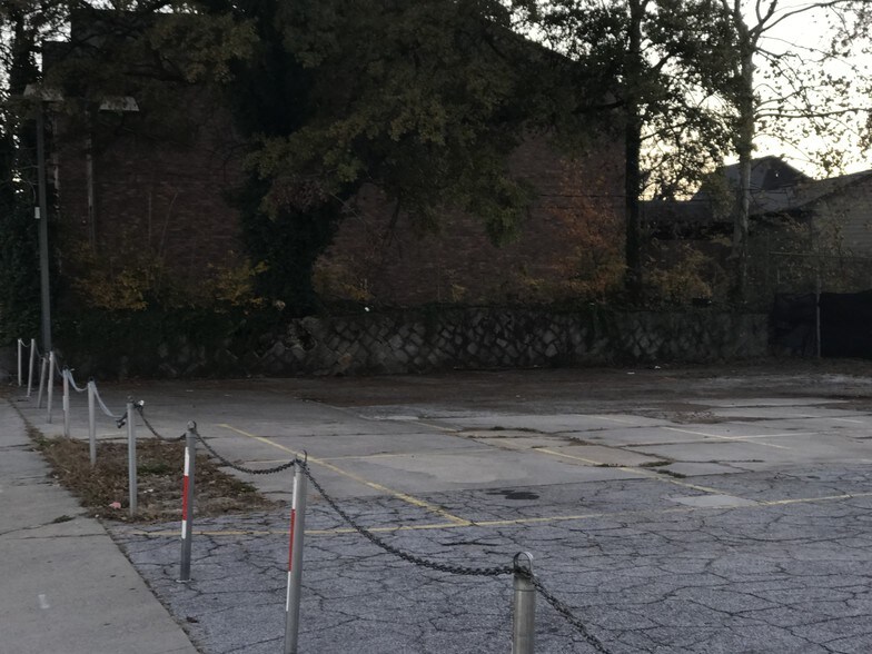 More Photos Of 669 Pryor St, Atlanta General Retail For Sale