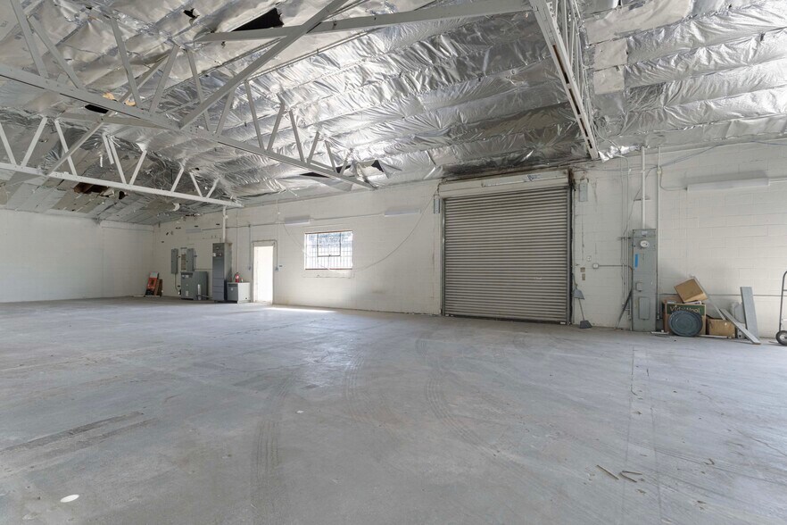More Photos Of 15626 S Main St, Gardena Warehouse For Sale