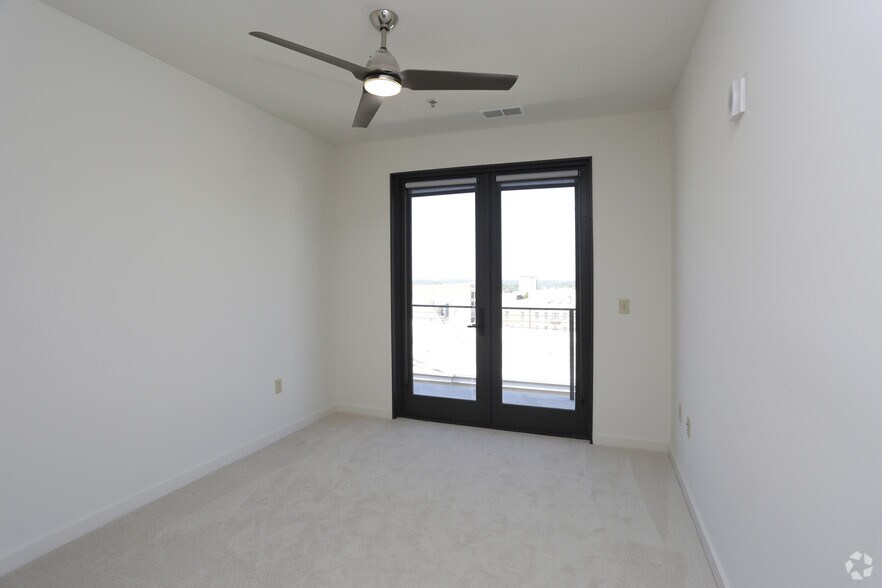 More Photos Of 174 E Main St, Spartanburg Apartments For Lease