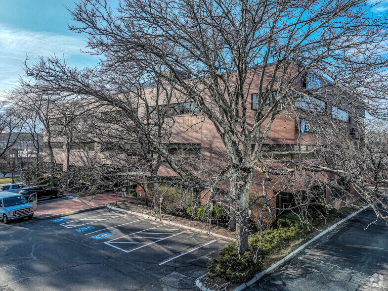 More Photos Of 204 Second Ave, Waltham Office For Lease