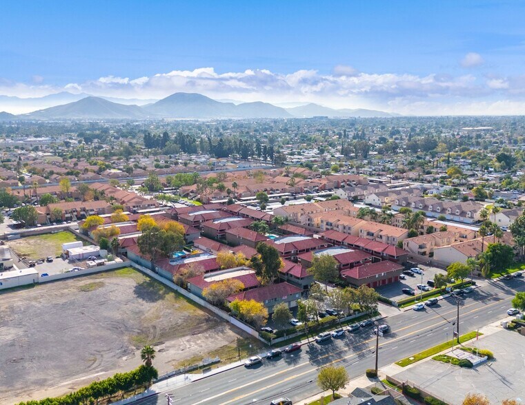 More Photos Of 1531 W Rialto Ave, Fontana Apartments For Sale