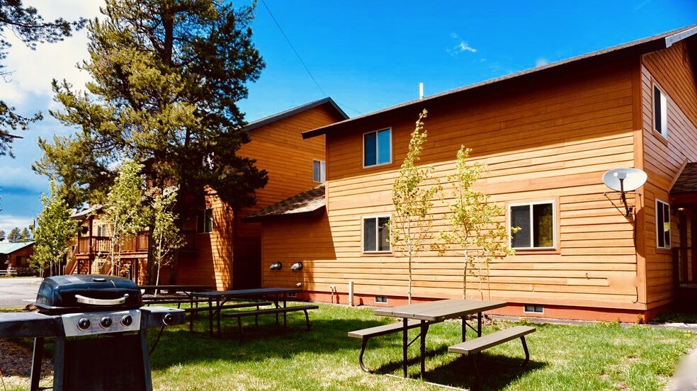 More Photos Of 229 N Hayden St, West Yellowstone Hotel For Sale