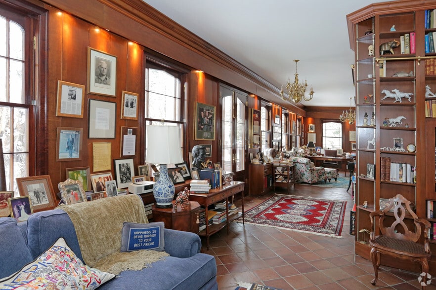 More Photos Of 12 Glenwood Rd, Roslyn Specialty For Sale