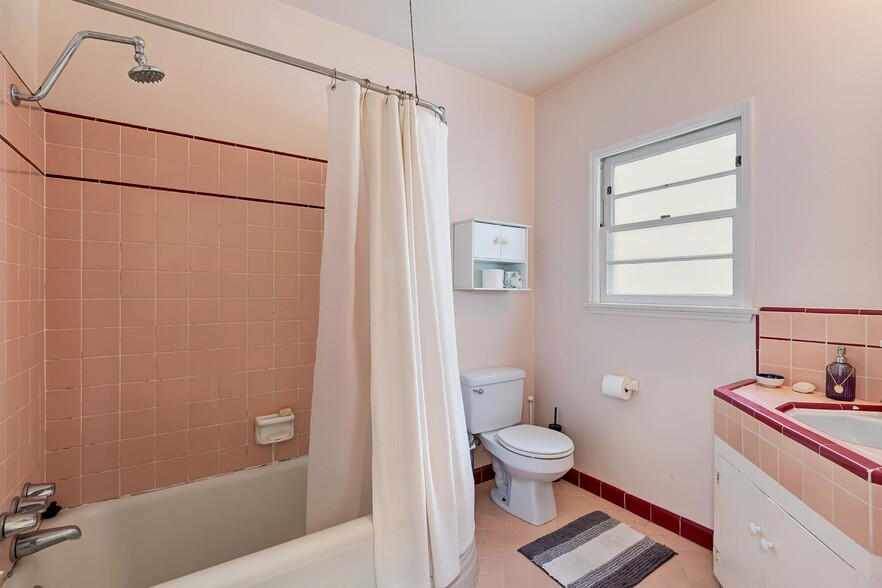 More Photos Of 825-831 Idaho Ave, Santa Monica Apartments For Sale