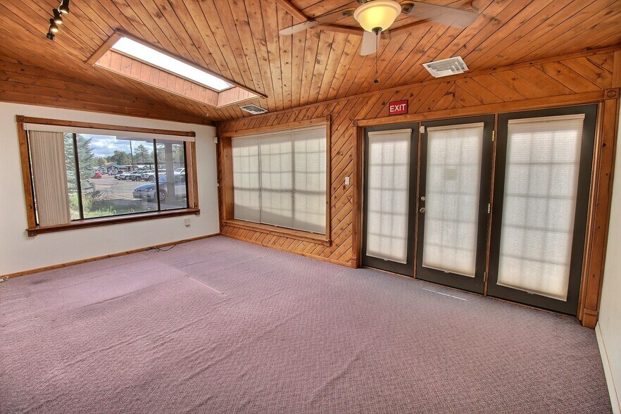 More Photos Of 5805 Wagon Wheel Ln, Lakeside Office For Sale