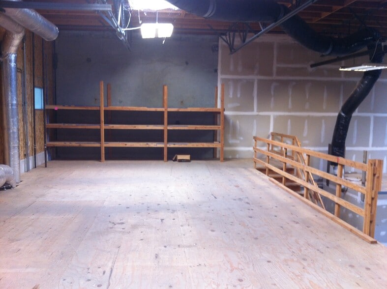 More Photos Of 671 Willow Pass Rd, Pittsburg Warehouse For Lease