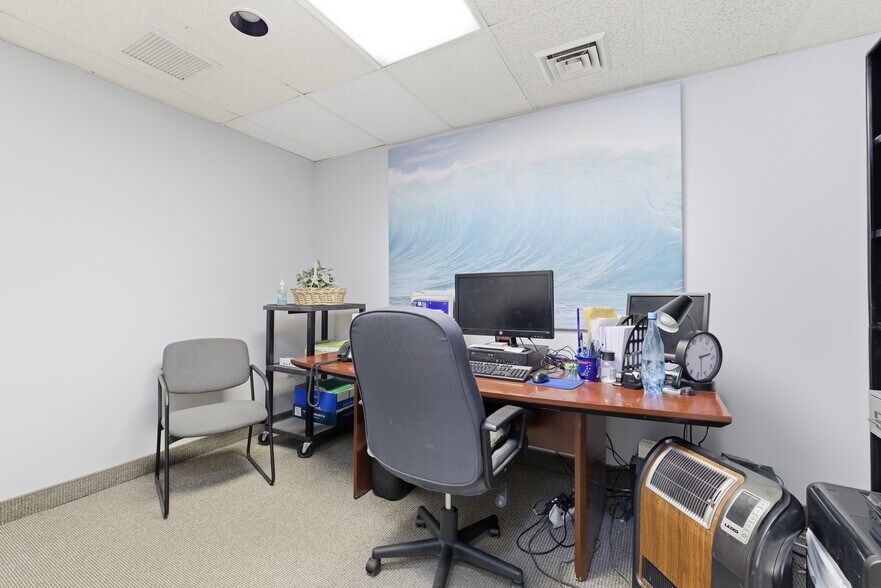 More Photos Of 511 W Grove St, Middleborough Medical For Sale
