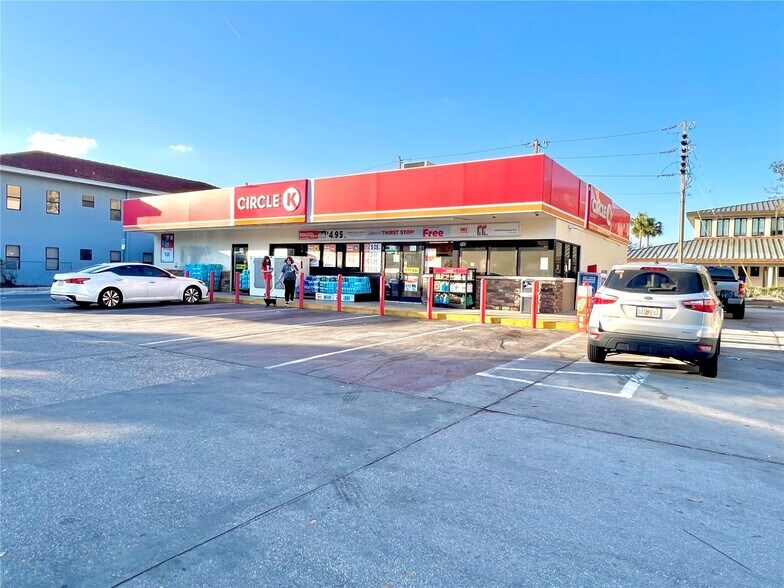More Photos Of 310 W Main St, Bartow Convenience Store For Sale