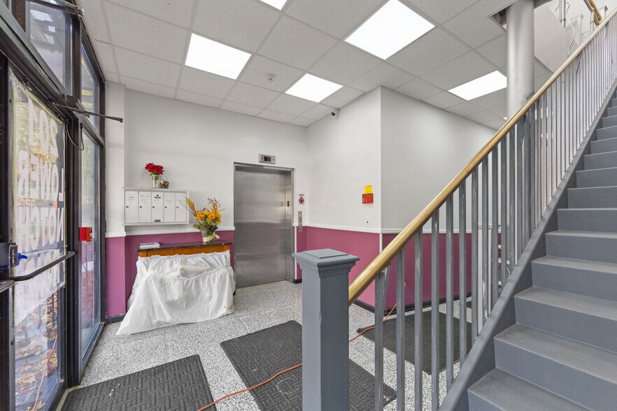 More Photos Of 201 Lower Notch Rd, Little Falls Medical For Lease