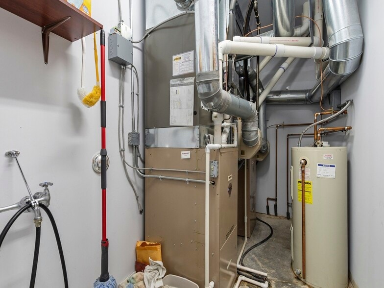 More Photos Of 6062 Lemay Ferry Rd, Saint Louis Warehouse For Sale