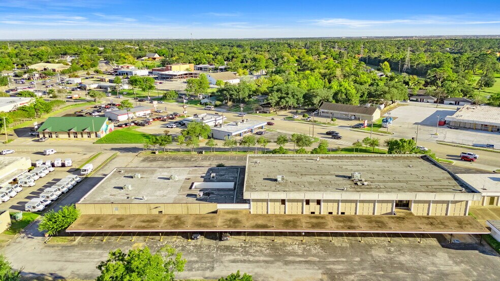 More Photos Of 3817 Venzi St, Dickinson Warehouse For Sale