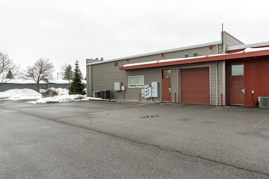 More Photos Of 210-214 W Sunset Ave, Coeur d'Alene Freestanding For Lease